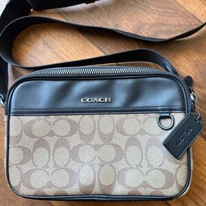 Coach Signature Black and Tan Messenger Bag